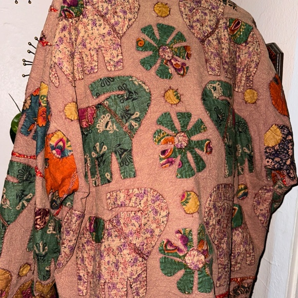 Rare Retro 20W Jacket Multi Color Elephant Theme Quilted Gorgeous - Picture 3 of 12